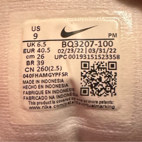 White Nike Revolution Size 9 - Picture 6 of 6